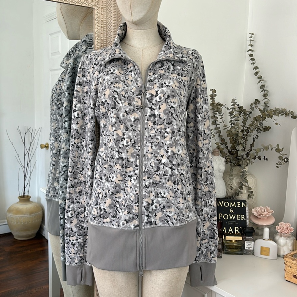 Lululemon Jacket - Picture 2 of 6